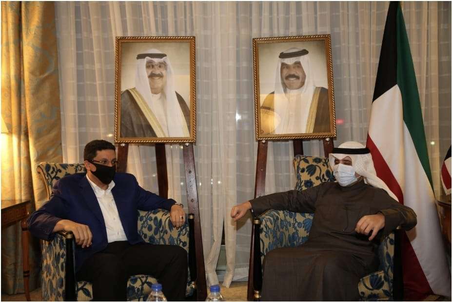 بن مبارك يصل الكويت في زيارة رسمية