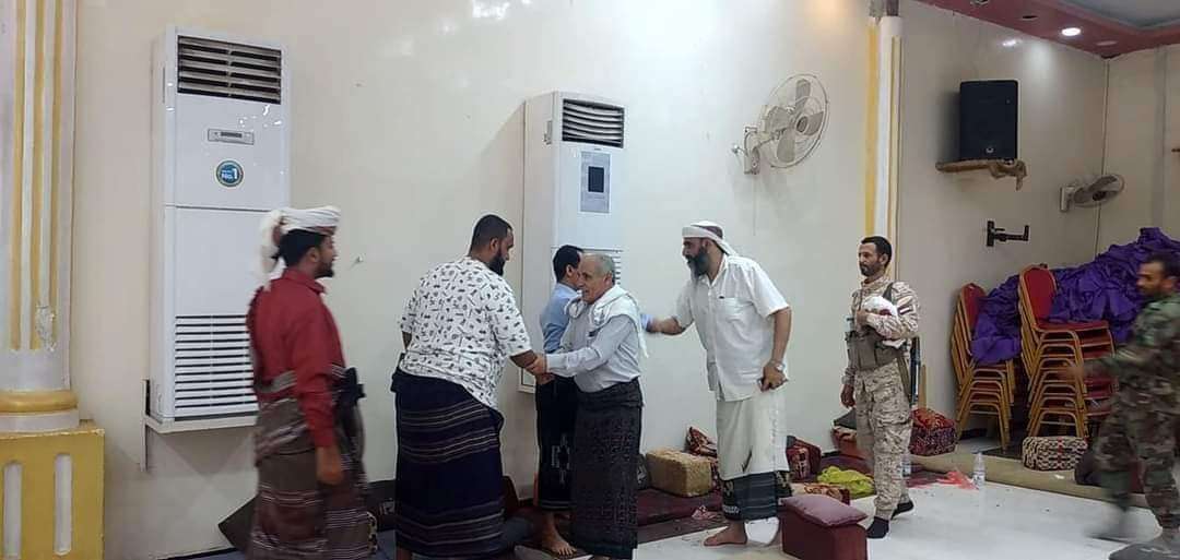 رئيس انتقالي الضالع يؤدي واجب العزاء لأسرة الفقيد العميد طيار محمد جواس الحسني