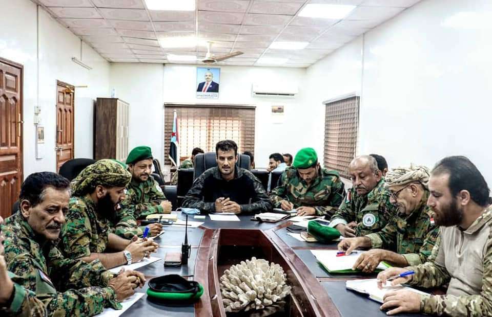 منع الخصميات من المرتبات ..الربيعي يترأس الإجتماع الدوري لقادة الحزام الأمني منع الخصميات من المرتبات ..الربيعي يترأس الإجتماع الدوري لقادة الحزام الأمني