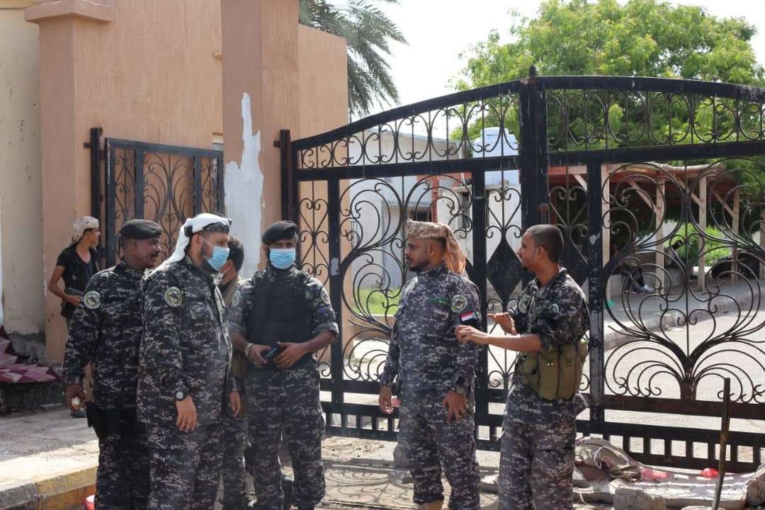 أسعد يطلع على مستوى الجاهزية الأمنية بالمؤسسات الحكومية
