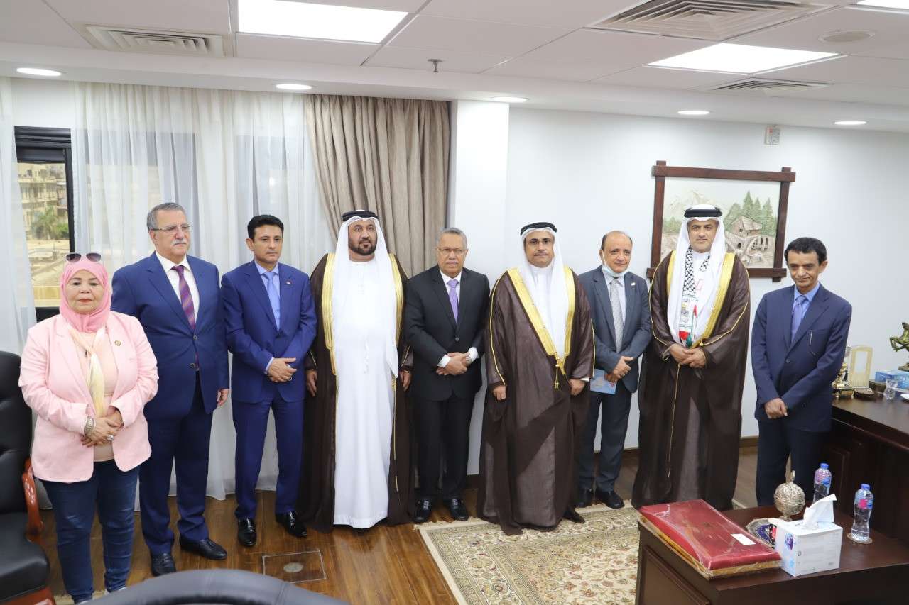 العسومي: استقرار ووحدة اليمن في مقدمة أولويات البرلمان العربي