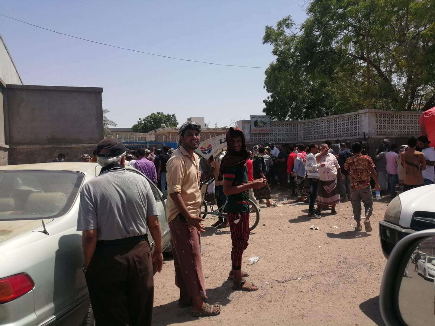 زحمة شديدة تشهدها عدن.. لهذا السبب