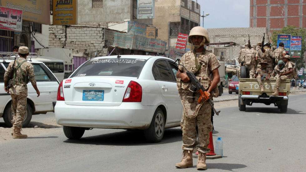 عادل الحسني يفتح النار على الانتقالي ويؤكد هذا الامر جعل أيادي جنوبية ممدودة إلى صنعاء