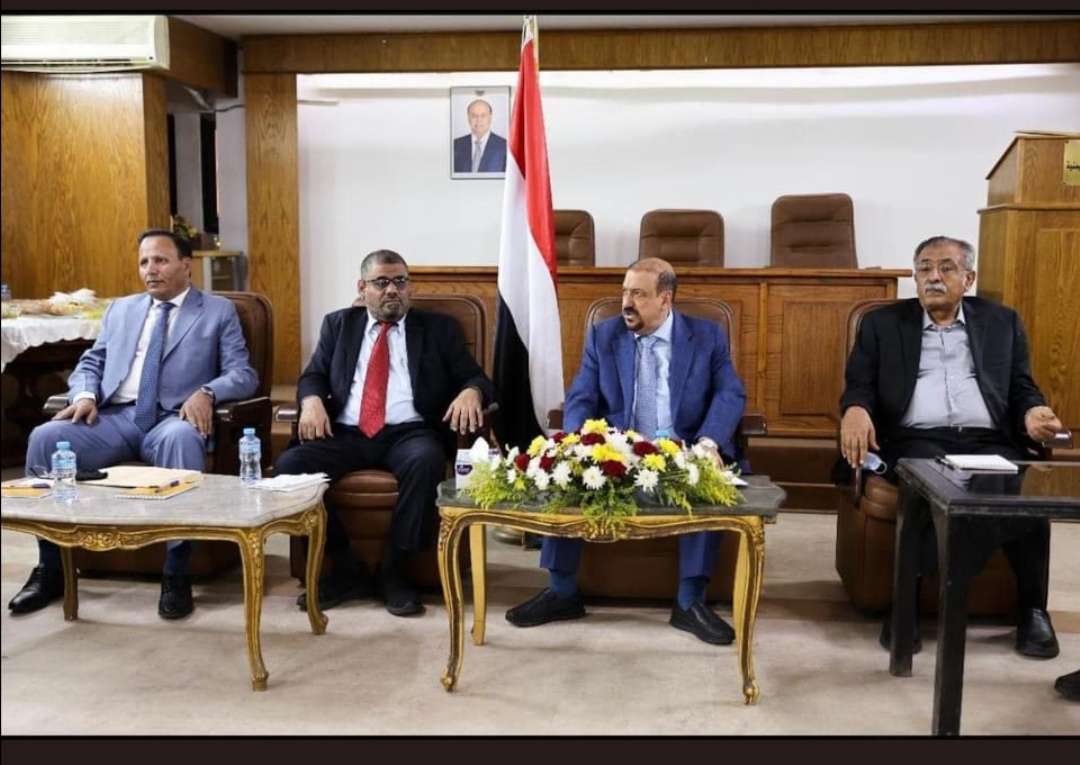 الاعلامي احمد الشلفي يكشف عن حديث ساخن دار بين البركاني وعبد العزيز جباري عقب اجتماع مجلس النواب