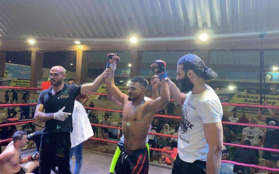 الميدالية الذهبية لأول يمني يشارك في بطولة القتال الحر MMA
