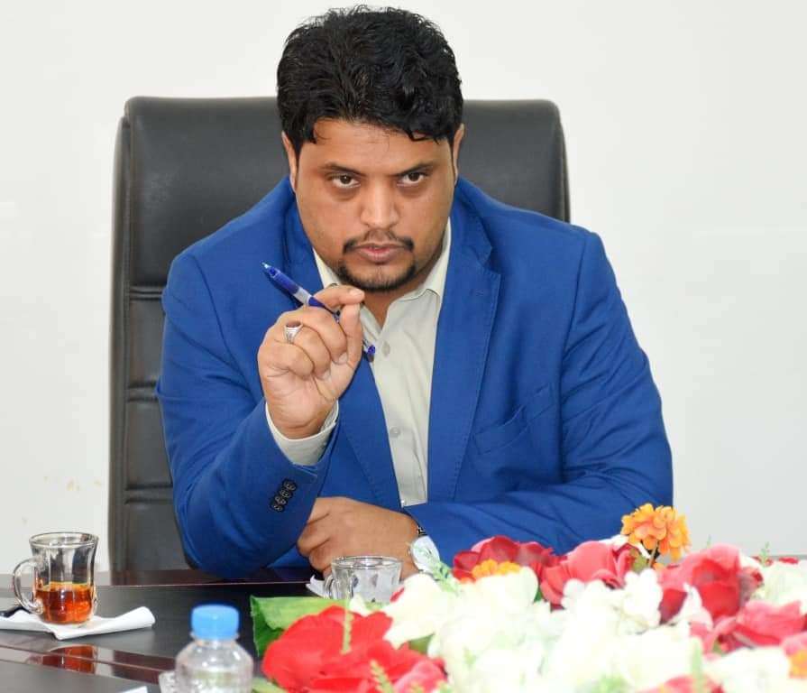 وزير الكهرباء يعود إلى عدن بعد زيارات تفقدية شملت عدد من المحافظات