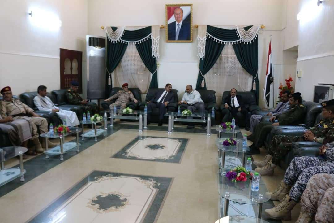 بالصور .. وزير الداخلية يغادر أرض الوطن في زيارة رسمية لجمهورية مصر العربية(نسخة إضافية)