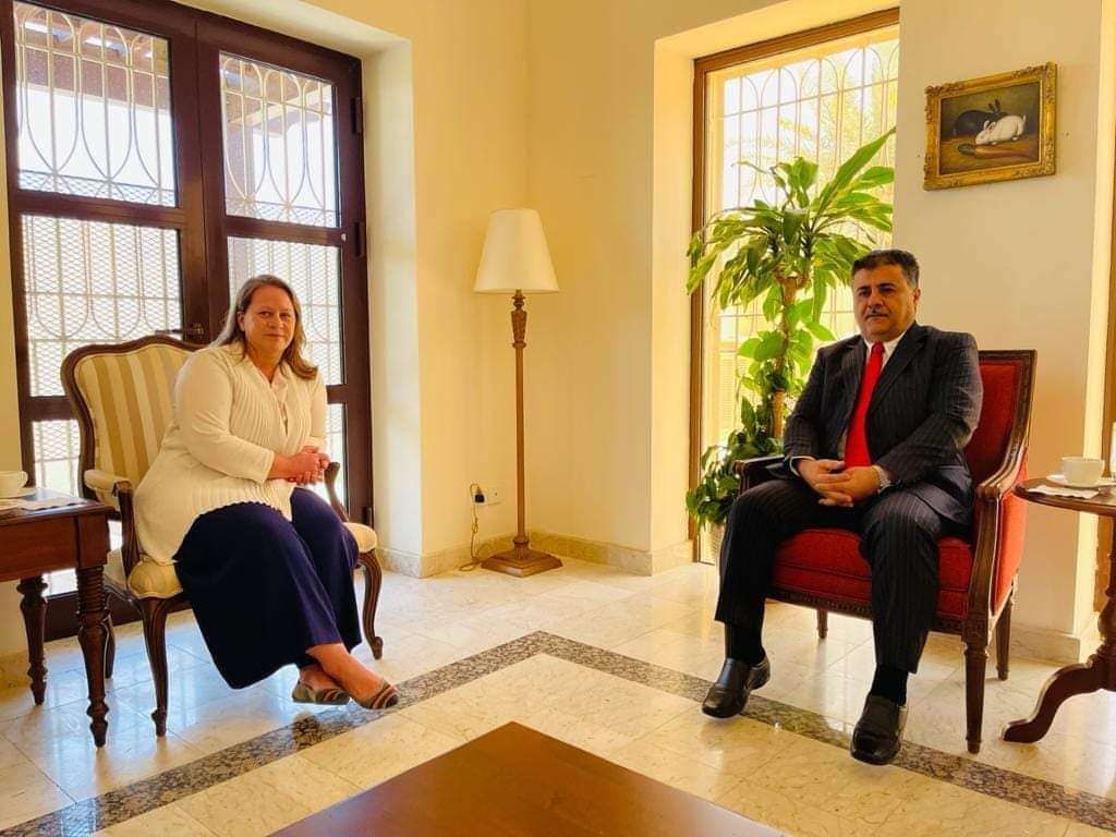 العيسي يثمن الجهود الأمريكية لإحلال السلام في اليمن ويؤكد على استكمال تنفيذ اتفاق الرياض وعودة كافة مكونات الشرعية إلى عدن
