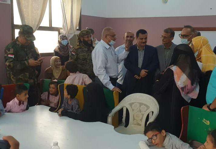 بتمويل من الصليب الأحمر الدولي جمعية ذوي الإحتياجات الخاصة تفتتح مشروعها في عيادة الكراسي المتحركة بعدن