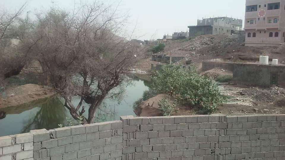 طفح مياه الصرف الصحي تغرق ردفان