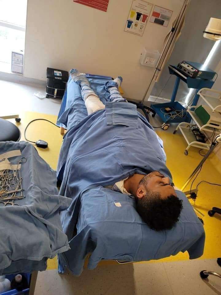 عاجل : ناشطة تتكفل بإخراج جريح يمني محتجز بالهند