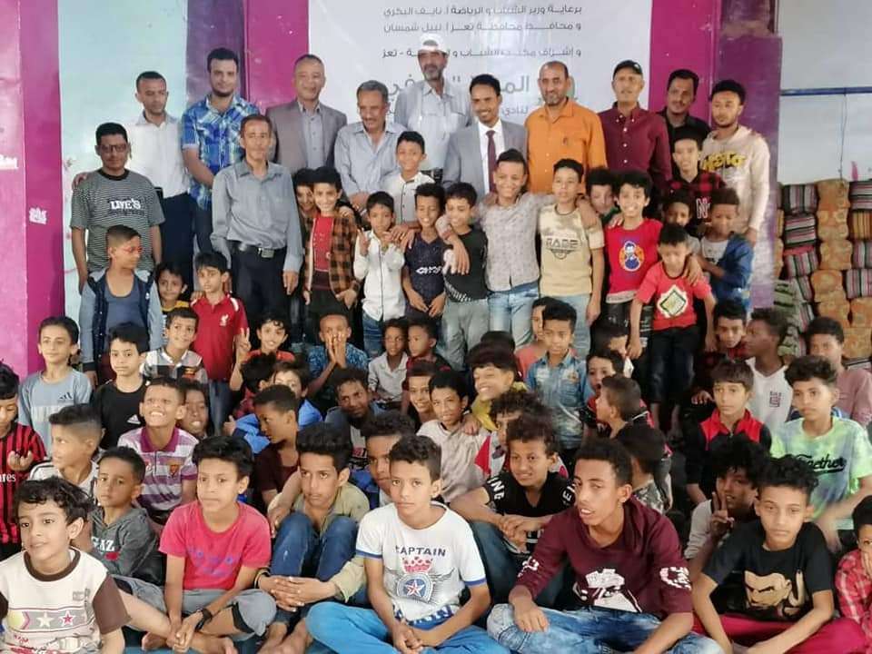 مدير عام مكتب الشباب والرياضة يتفقد المشاركين في المركز الصيفي لنادي الرشيد