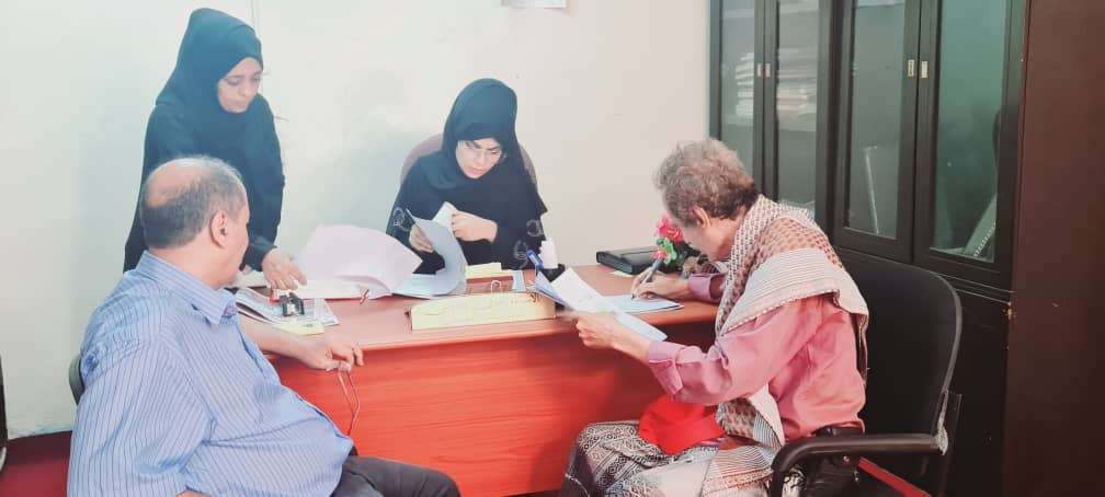 مديرة مكتب إعلام عدن تلتقي بمستشار المحافظ لشؤون المنافذ مديرة مكتب إعلام عدن تلتقي بمستشار المحافظ لشؤون المنافذ