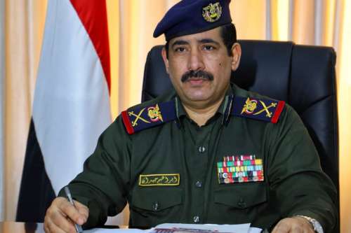 وزير الداخلية يعزي بوفاة اللواء الركن محمد سرور علي مستشار وزير الدفاع