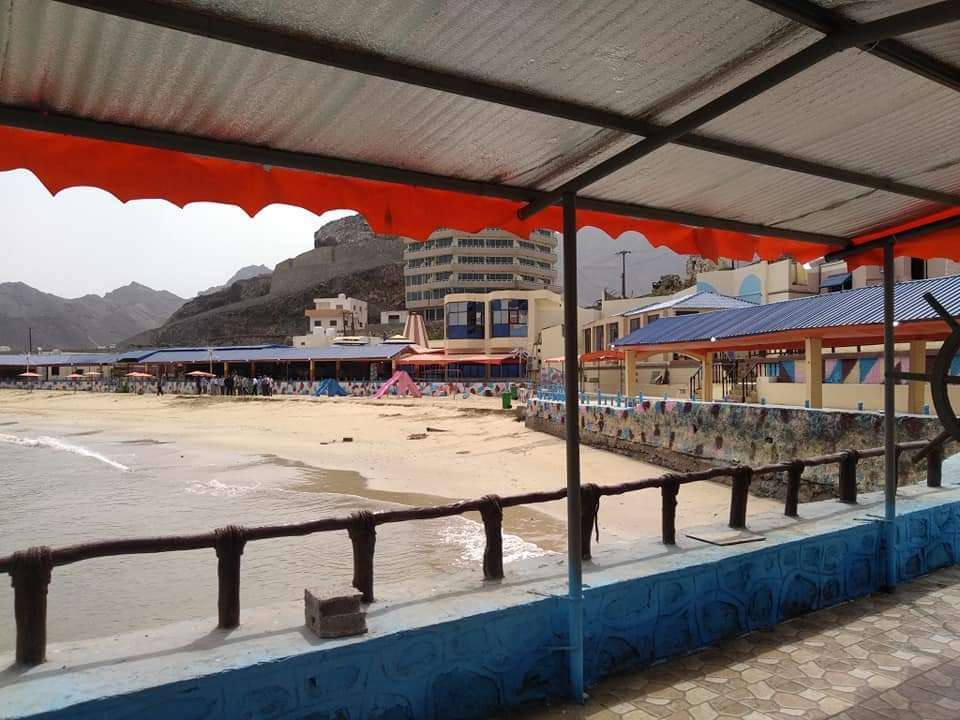 قاضِ:الاعلان عن تكلفة اعادة تاهيل النادي الدبلوماسي بعدن الغرض منه تملك النادي؟