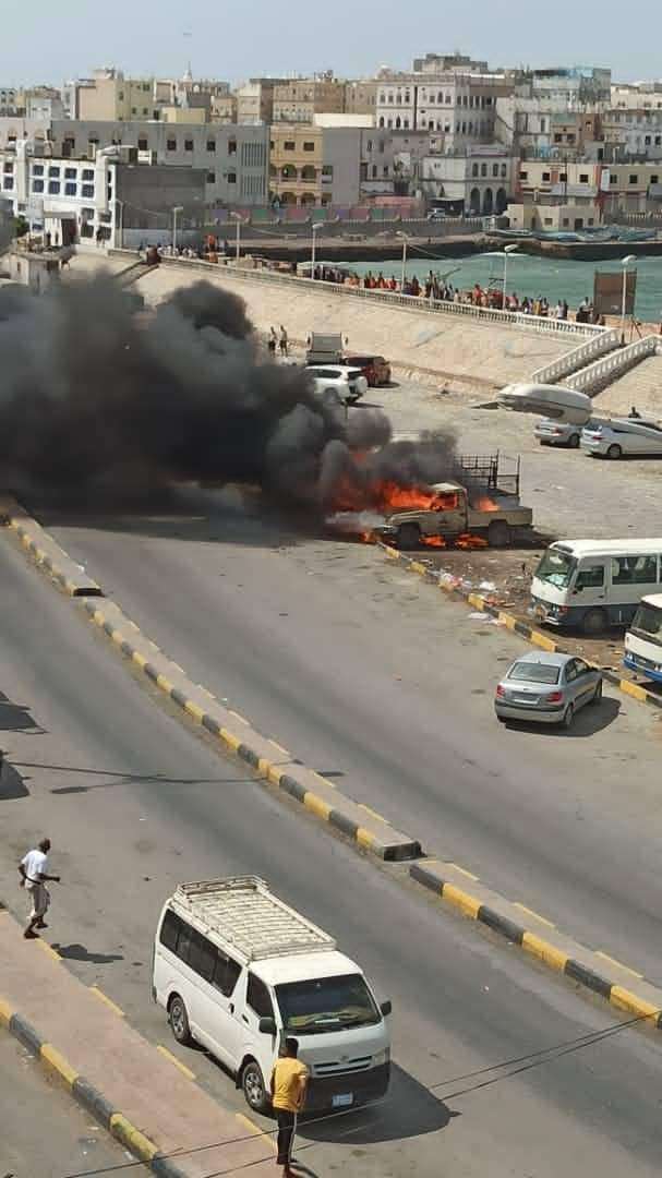 عاجل : إنفجار عنيف في المكلا ومصدر يفصح السبب (صورة) !