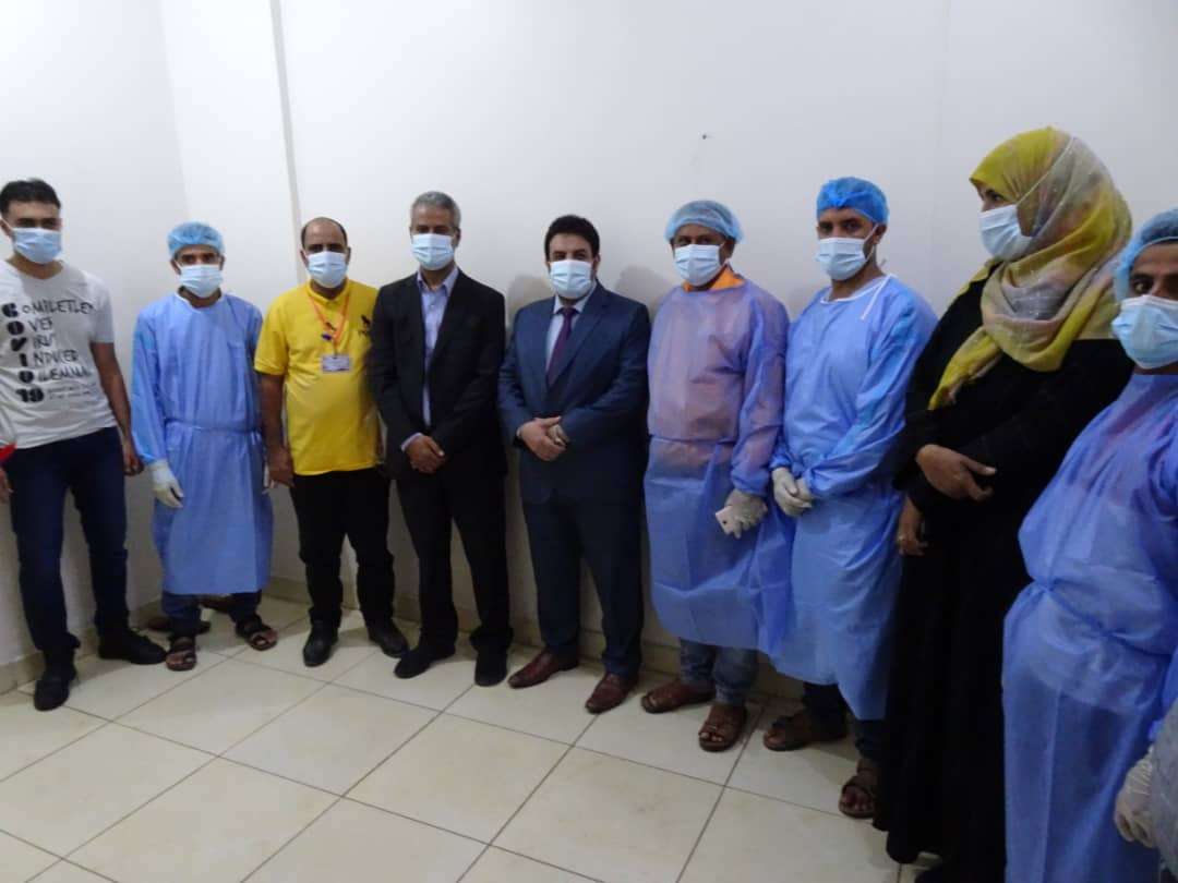 ناشر والشرجبي يطلعان على أوضاع العائدين من الهند والفرق العاملة بالمحجر الصحي في عدن ناشر والشرجبي يطلعان على أوضاع العائدين من الهند والفرق العاملة بالمحجر الصحي في عدن
