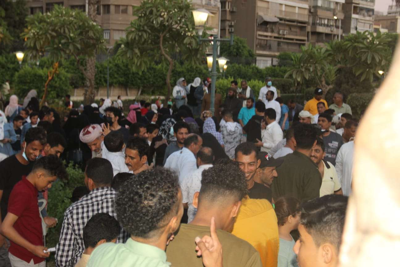 مؤسسة رعاية للتنمية والأعمال الإنسانية توزع لحوم الأضاحي للنازحين والفقراء في أبين