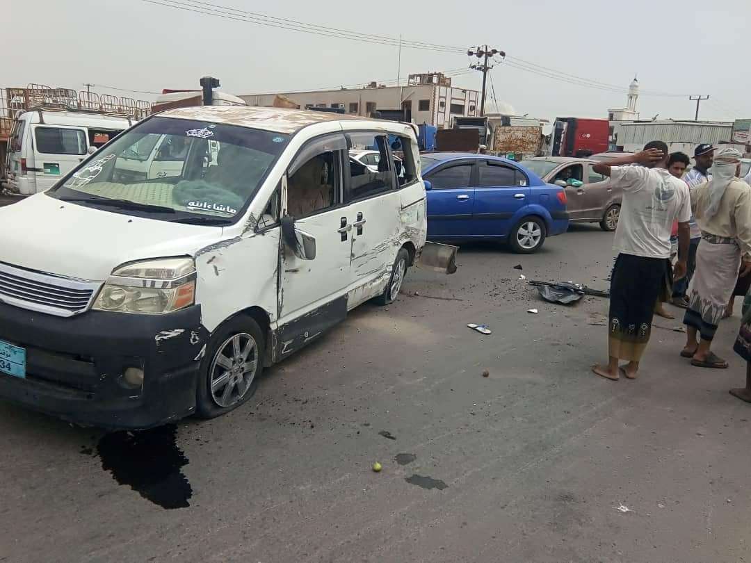 عاجل :اصابة مسن اثر حادث مروري مروع في عدن