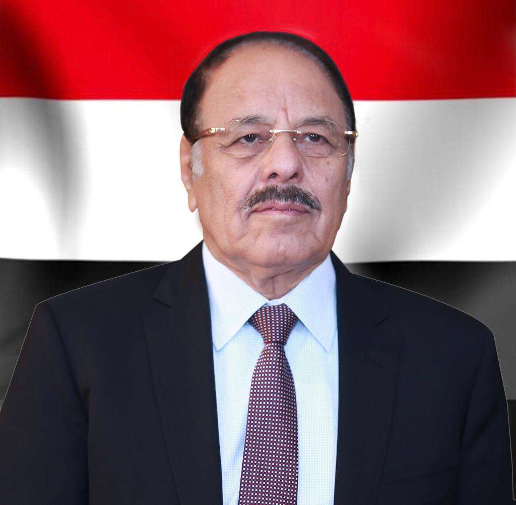 نائب رئيس الجمهورية يجري اتصالاً هاتفياً بمحافظ شبوة