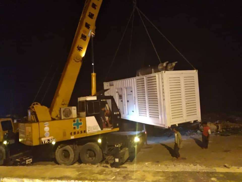 وصول مولد كهربائي بقوة 1400kva مخصص لمحطة مديرية حوف لتعزيز منظومة الطاقة