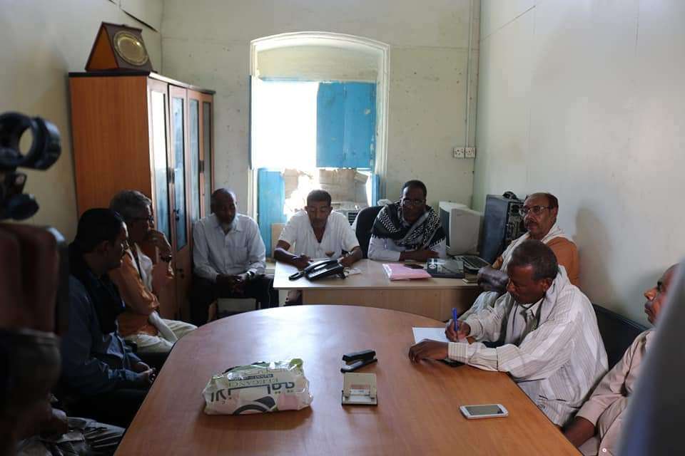 نقابات عمال حضرموت تعلن عن تصعيد نقابي وجماهيري نقابات عمال حضرموت تعلن عن تصعيد نقابي وجماهيري