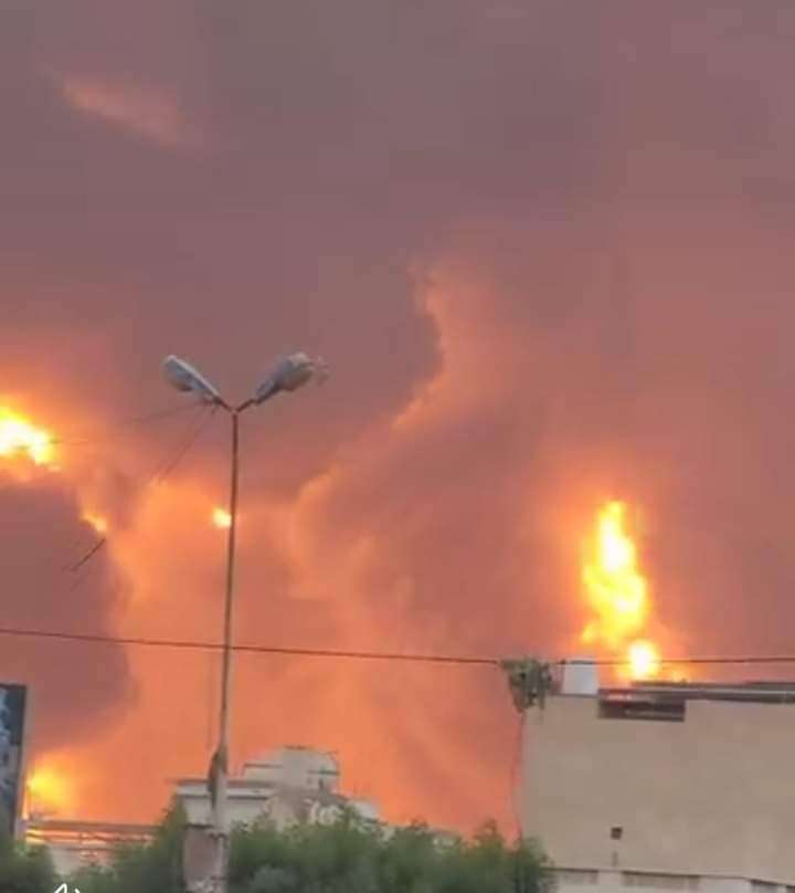 الكشف عن مبلغ ضخم للخسائر الناتجة عن الضربة العسكرية التي تعرض لها ميناء الحديدة الكشف عن مبلغ ضخم للخسائر الناتجة عن الضربة العسكرية التي تعرض لها ميناء الحديدة