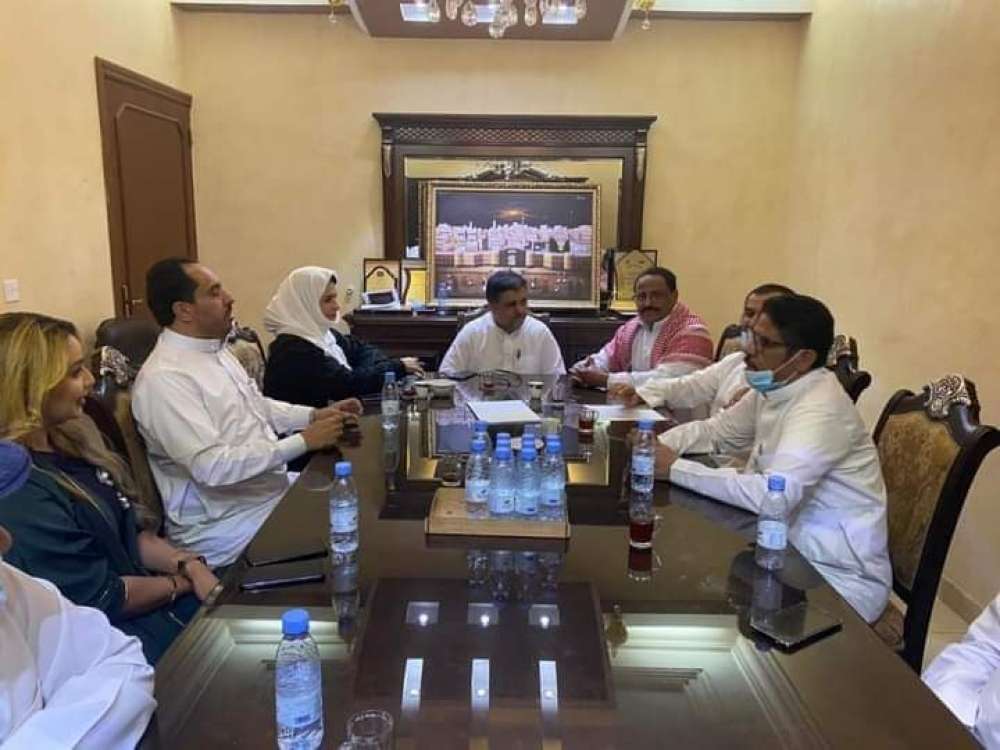 قيادة الائتلاف الوطني الجنوبي تعقد اجتماعها الدوري وتحيي جماهير الجنوب المساندة للدولة وحضور مؤسساتها قيادة الائتلاف الوطني الجنوبي تعقد اجتماعها الدوري وتحيي جماهير الجنوب المساندة للدولة وحضور مؤسساتها