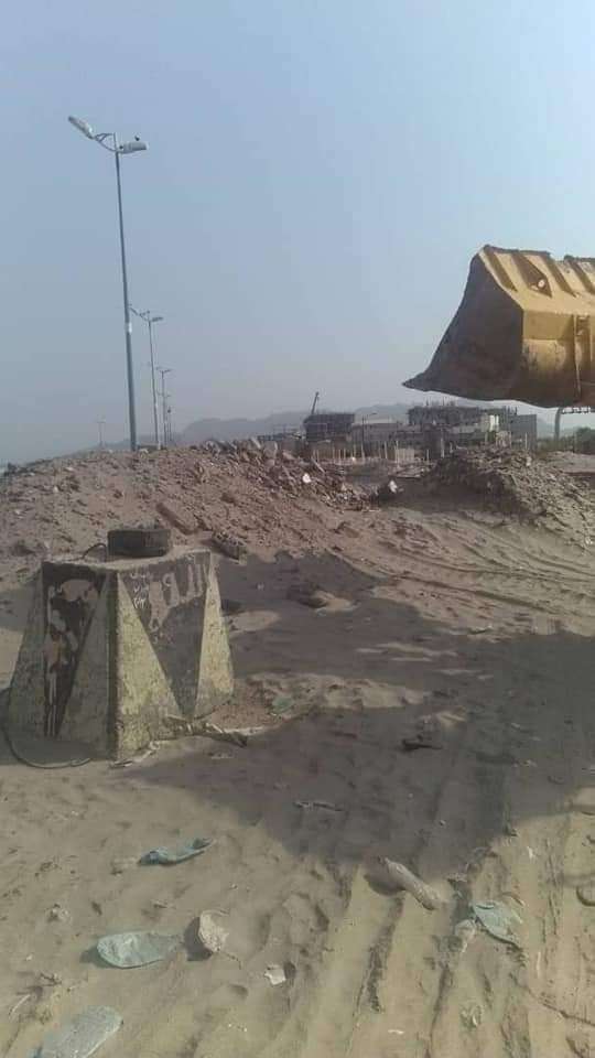يحدث الان .. إغلاق ساحل أبين في عدن ومصدر يفصح عن السبب! يحدث الان .. إغلاق ساحل أبين في عدن ومصدر يفصح عن السبب!