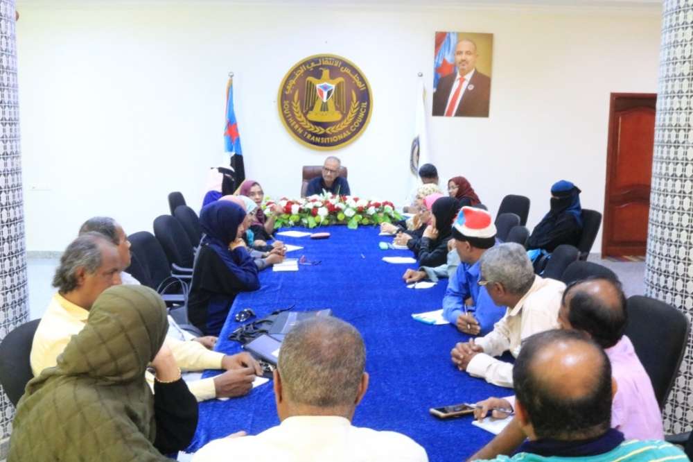 الجعدي يلتقي بنقابة المعلمين والتربويين الجنوبيين وملتقى نساء عدن الجعدي يلتقي بنقابة المعلمين والتربويين الجنوبيين وملتقى نساء عدن
