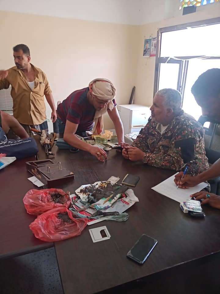 القبض على عصابة متخصصة بترويج الحشيش في كريتر القبض على عصابة متخصصة بترويج الحشيش في كريتر