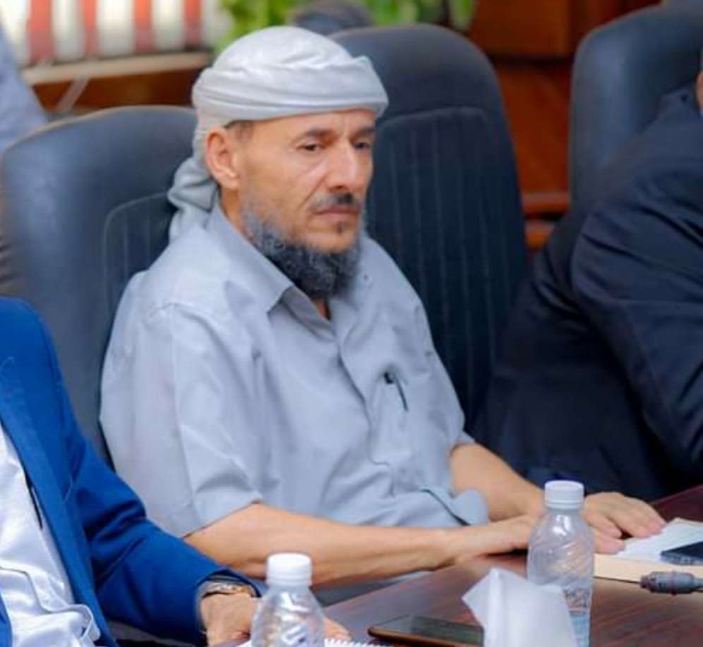 مأمور التواهي : علينا جميعاً كمدراء عموم و وكلاء تقديم إستقالاتنا طواعية خلال اليومين القادمة لمنح محافظ عدن الجديد الفرصة لإختيار الفريق المناسب للعمل