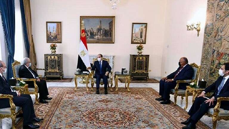 السيسي يؤكد لوزير خارجية الجزائر موقف مصر الثابت بالتمسك بحقوقها التاريخية في مياه النيل السيسي يؤكد لوزير خارجية الجزائر موقف مصر الثابت بالتمسك بحقوقها التاريخية في مياه النيل