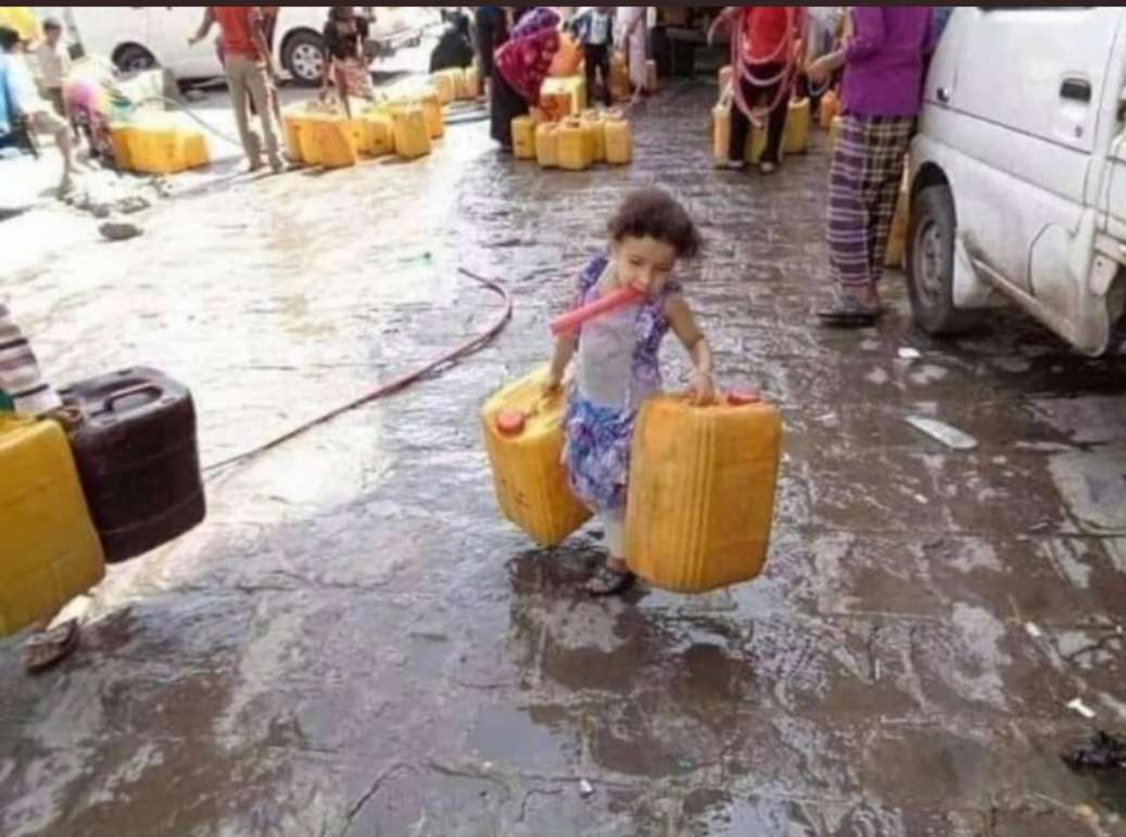 الحوثيون يطالبون سكان صنعاء بدفع فواتير إستهلاك المياه