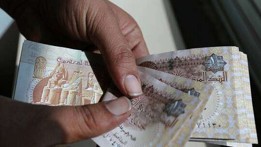 مصر.. نشر أول صور للجنيهات البلاستيكية الجديدة مصر.. نشر أول صور للجنيهات البلاستيكية الجديدة