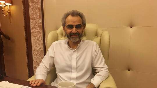 الوليد بن طلال يغرد حول متابعيه على مواقع التواصل الاجتماعي الوليد بن طلال يغرد حول متابعيه على مواقع التواصل الاجتماعي
