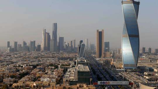 زوجات سعوديين يسببن أزمة لمكاتب استقدام العمالة المنزلية إلى المملكة زوجات سعوديين يسببن أزمة لمكاتب استقدام العمالة المنزلية إلى المملكة