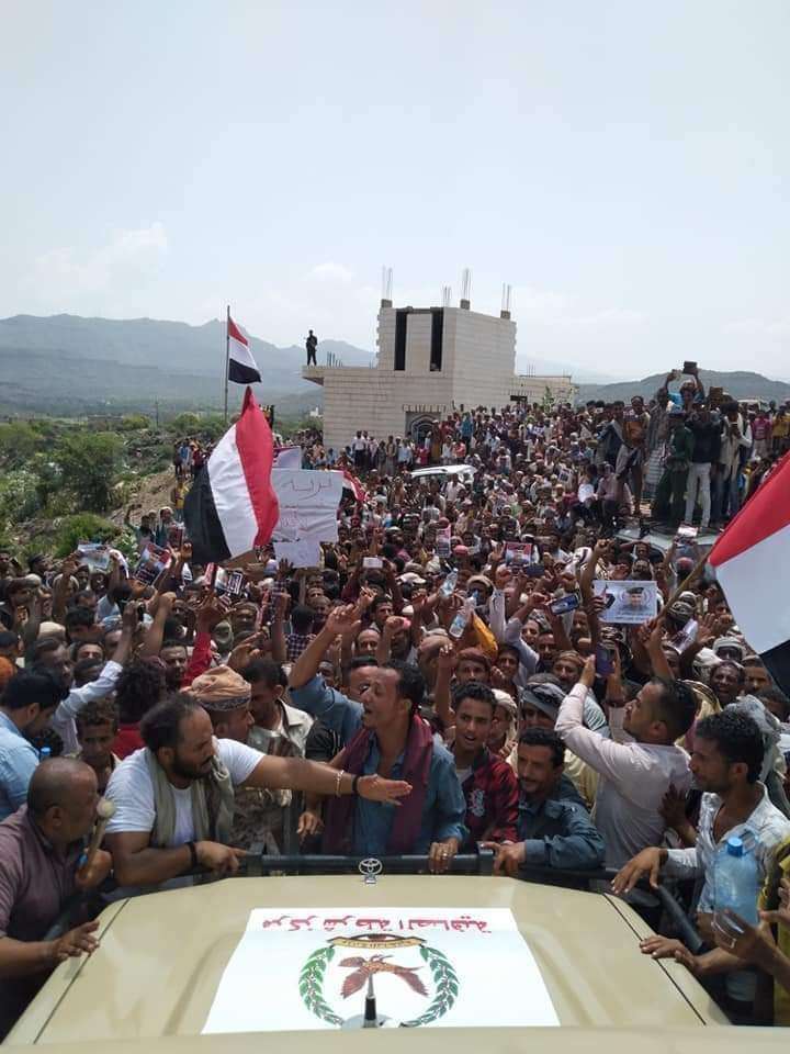 أبناء دبع يحتجون على تغيير مدير قسم شرطة الصافية(صور) أبناء دبع يحتجون على تغيير مدير قسم شرطة الصافية(صور)