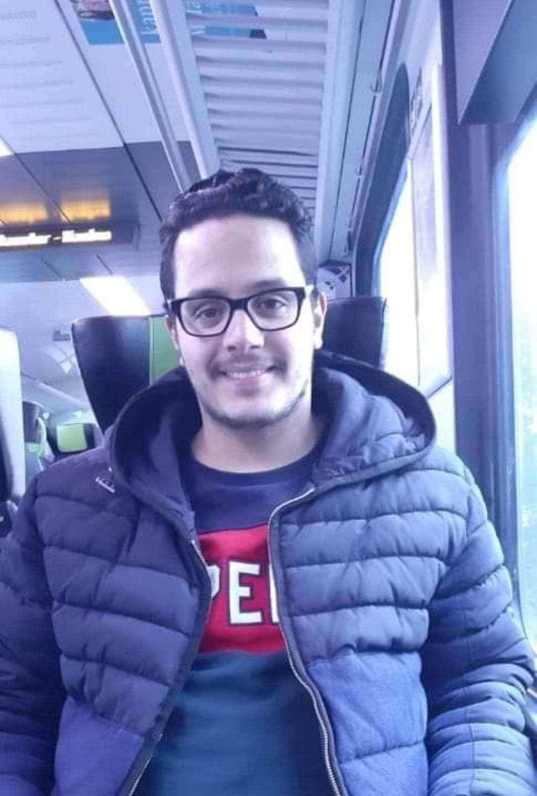 مطالبات بإطلاق سراح مواطن مختطف بعدن مطالبات بإطلاق سراح مواطن مختطف بعدن