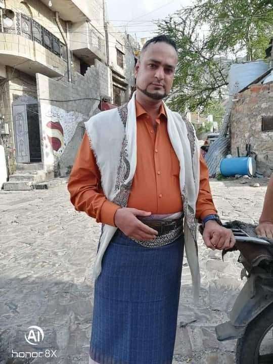 بعد مقتل الشاب عمار بتعز .. ناشطة حقوقية تدعو إلى تفعيل السلطة المحلية الى جانب الأمن بعد مقتل الشاب عمار بتعز .. ناشطة حقوقية تدعو إلى تفعيل السلطة المحلية الى جانب الأمن
