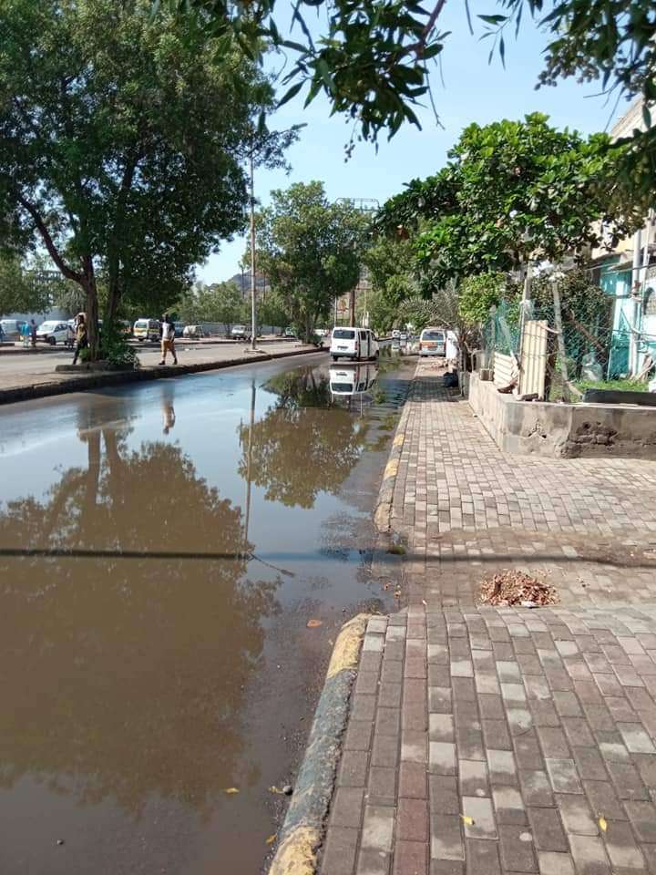 شاهد .. كيف بدت مدينة عدن عقب ليلة ماطرة شاهد .. كيف بدت مدينة عدن عقب ليلة ماطرة