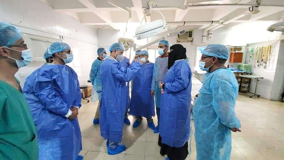 لجنة طبية من المجلس اليمني تزور مستشفى الثورة و الجمهوري بتعز لجنة طبية من المجلس اليمني تزور مستشفى الثورة و الجمهوري بتعز