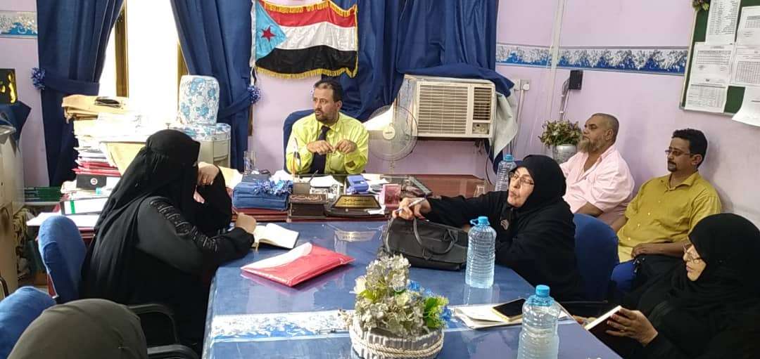 مدير ترببة الشيخ عثمان يجتمع بمدراء مدارس الشيخ عثمان