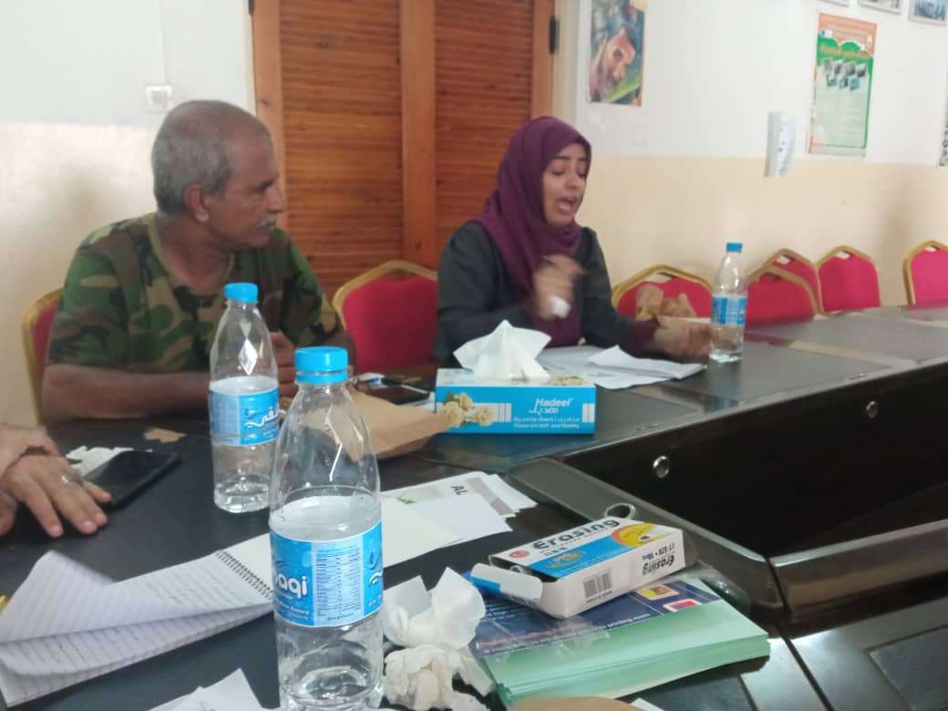 اتهام مكتب معين عبدالملك بصرف ١٠ فدان من اراضي الدولة بعدن