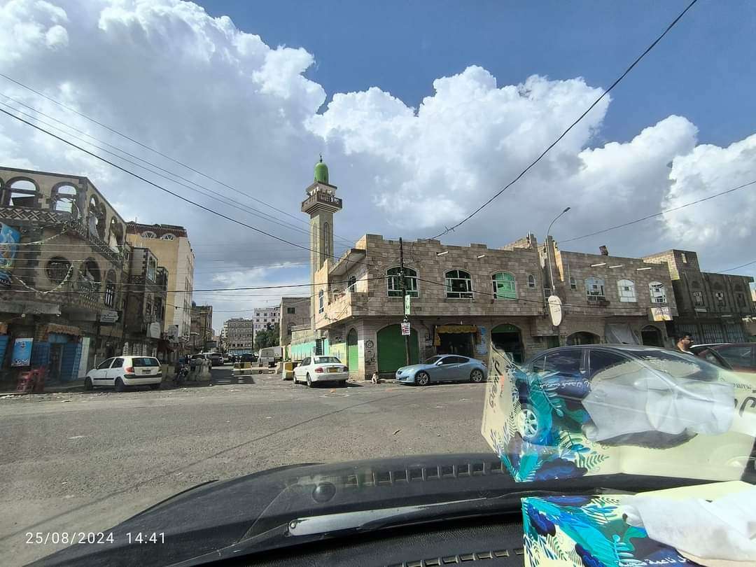 أجواء غائمة في صنعاء (صور)
