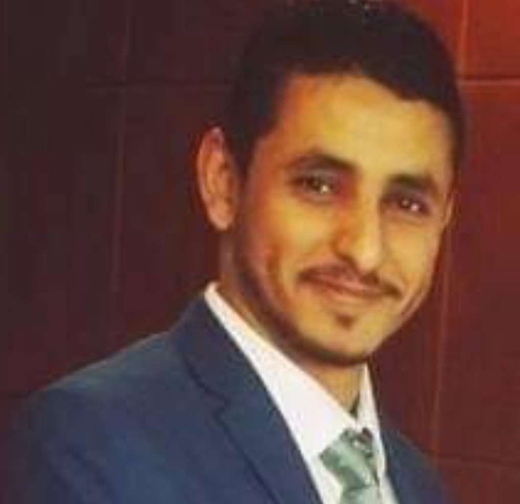 العوذلي يسخر من ادعاءات السعودية بدعم الاقتصاد اليمني العوذلي يسخر من ادعاءات السعودية بدعم الاقتصاد اليمني