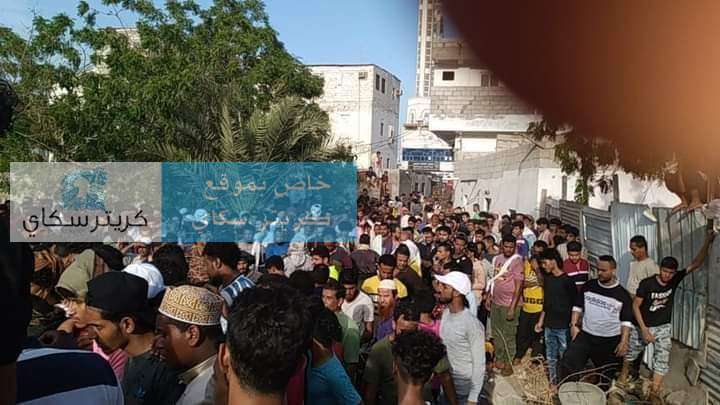 تشييع جثمان الشاب خالد مامون في عدن