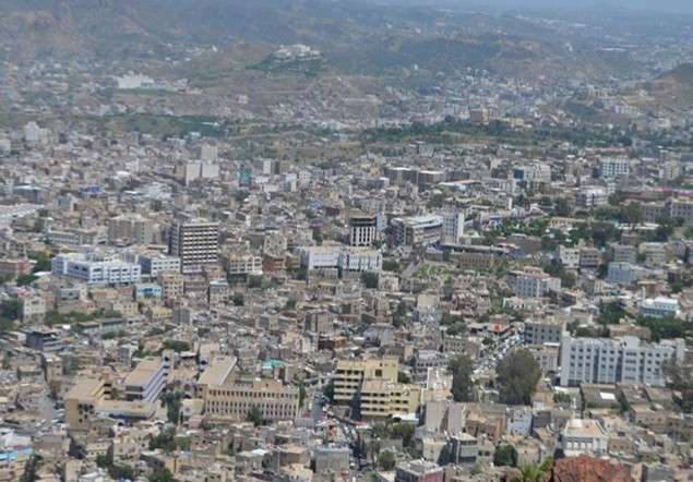 لقاء موسع لقيادات تعز مع عقال الحارات واتخاذ قرارات هامة لقاء موسع لقيادات تعز مع عقال الحارات واتخاذ قرارات هامة