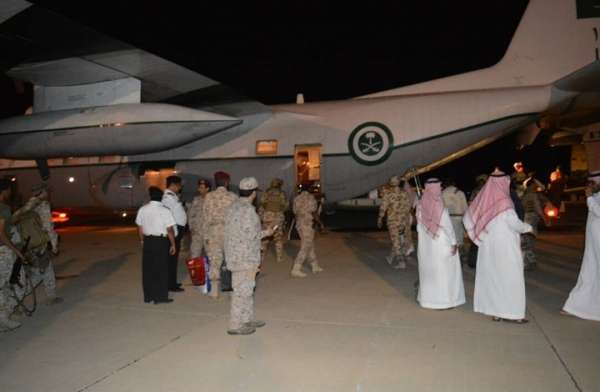 الحوثيون: الإمارات والسعودية جلبتا خبراء إسرائيليين وأمريكيين إلى سقطرى الحوثيون: الإمارات والسعودية جلبتا خبراء إسرائيليين وأمريكيين إلى سقطرى