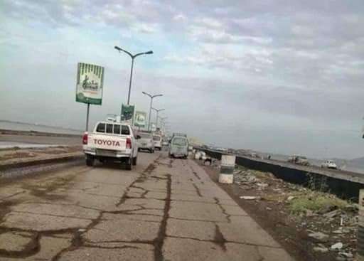تحذيرات من القيادة بسرعة أعلى من 40 في هذا الطريق بعدن تحذيرات من القيادة بسرعة أعلى من 40 في هذا الطريق بعدن